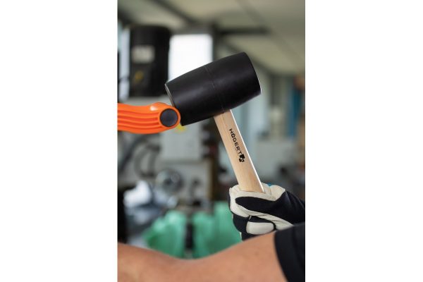 Młotek gumowy czarny 680g - obrazek 3